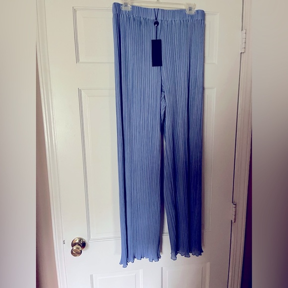 Gianni Bini Blue Pleated Crew Neck Blouse and  pant set - Picture 8 of 9